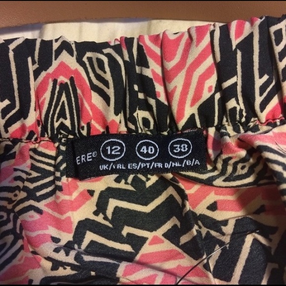 3/$20, Primark, Cute Miniskirt with belt, Size 8 - Picture 6 of 10